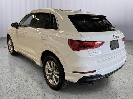 2025 Audi Q3 45 S line Premium