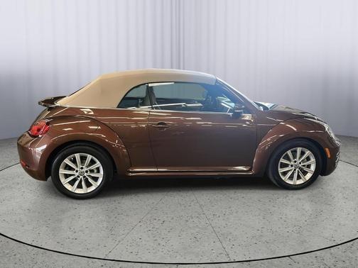 2017 Volkswagen Beetle 1.8T SE