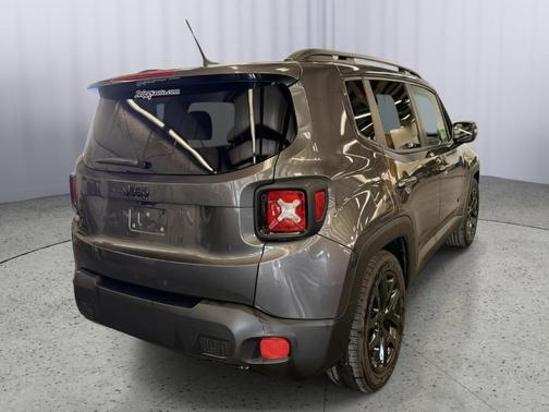 2017 Jeep Renegade Altitude