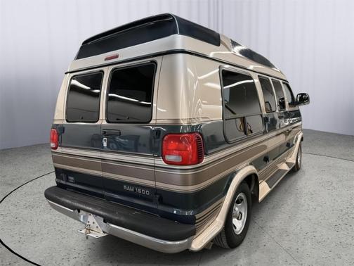 1999 Dodge Ram Van 1500
