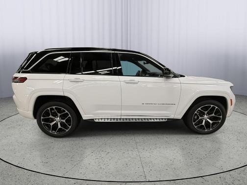 2024 Jeep Grand Cherokee Summit