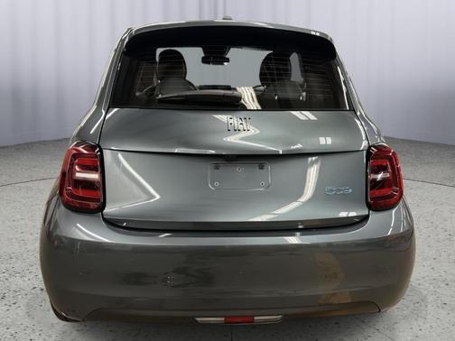 2025 FIAT 500e Base