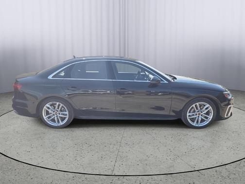 2023 Audi A4 45 S line Premium Plus