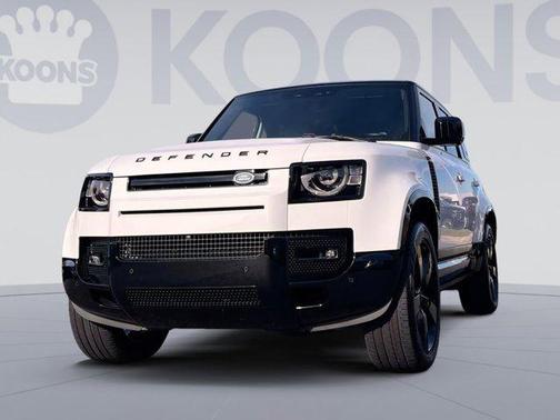 2024 Land Rover Defender 110 P400 X-Dynamic SE