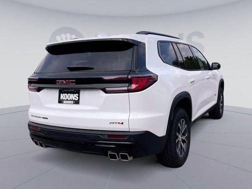 2025 GMC Acadia AWD AT4
