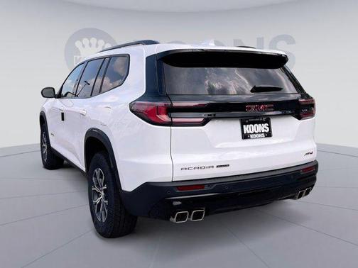 2025 GMC Acadia AWD AT4