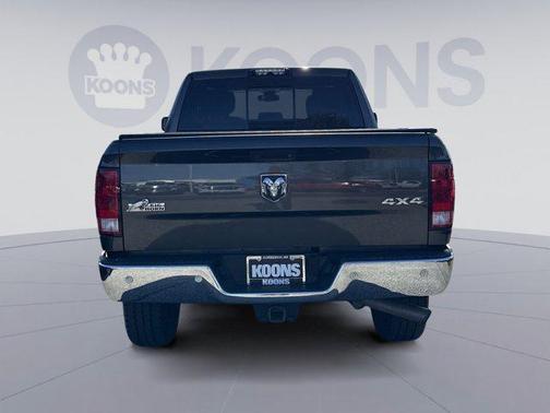 2017 RAM 2500 Big Horn Crew Cab 4x4 6'4' Box