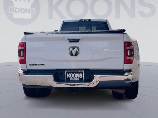 2022 RAM 3500 Big Horn Crew Cab 4x2 8' Box