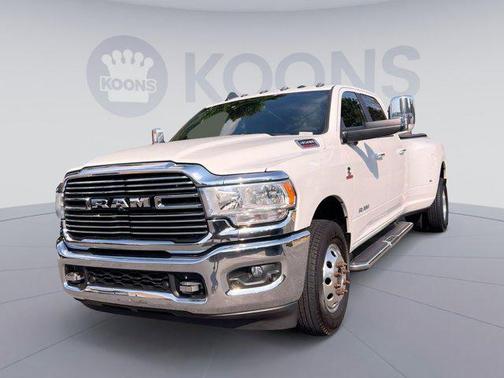 2022 RAM 3500 Big Horn Crew Cab 4x2 8' Box