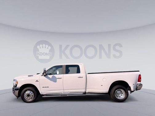 2022 RAM 3500 Big Horn Crew Cab 4x2 8' Box