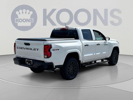 Summit White 2026 Chevrolet Colorado WT