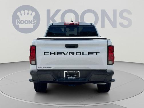 Summit White 2026 Chevrolet Colorado WT