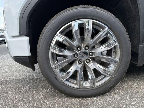 Glacier White Tricoat 2026 GMC Sierra 1500 Denali