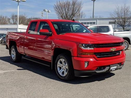 Red 2018 Chevrolet Silverado 1500 2LT