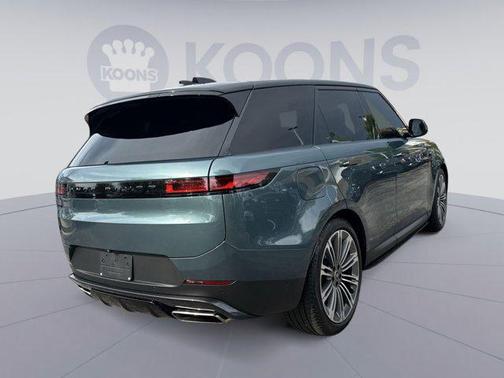 Giola Green Metallic 2024 Land Rover Range Rover Sport SE