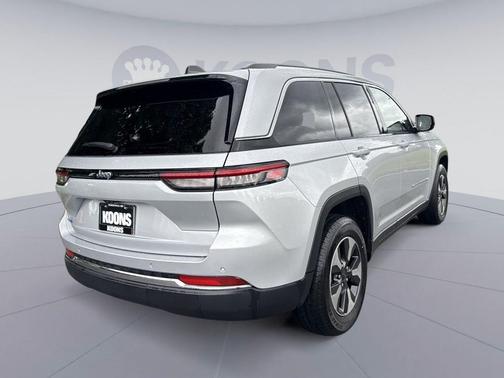 Silver Zynith 2024 Jeep Grand Cherokee 4xe Base