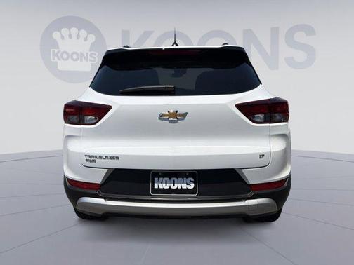 Summit White 2025 Chevrolet Trailblazer LT