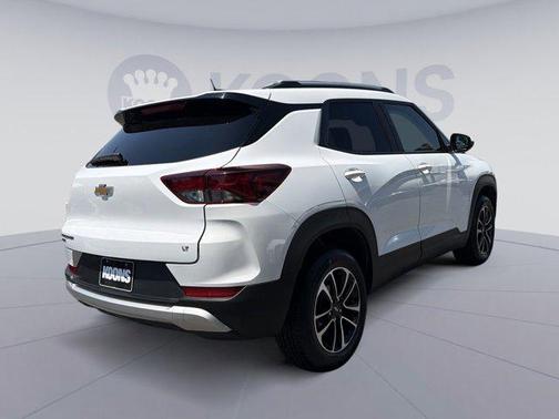 Summit White 2025 Chevrolet Trailblazer LT