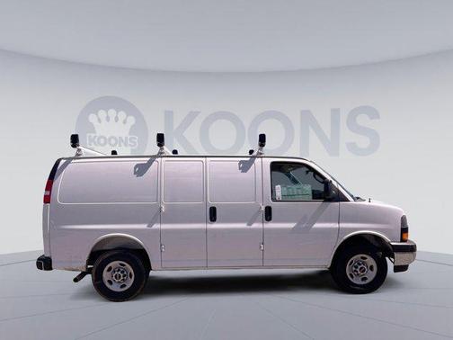 2025 GMC Savana 2500 Work Van