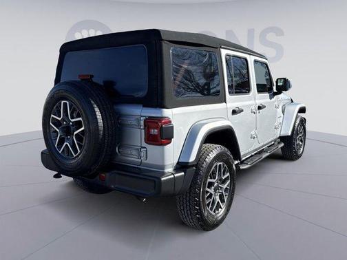 2024 Jeep Wrangler 4-Door Sahara 4x4