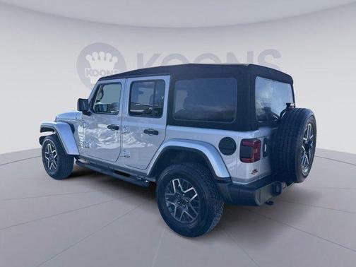 2024 Jeep Wrangler 4-Door Sahara 4x4