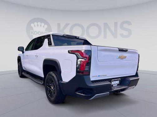 2025 Chevrolet Silverado EV LT