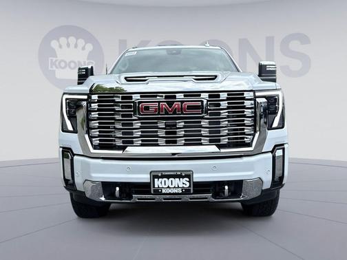 Glacier White Tricoat 2026 GMC Sierra 2500 Denali