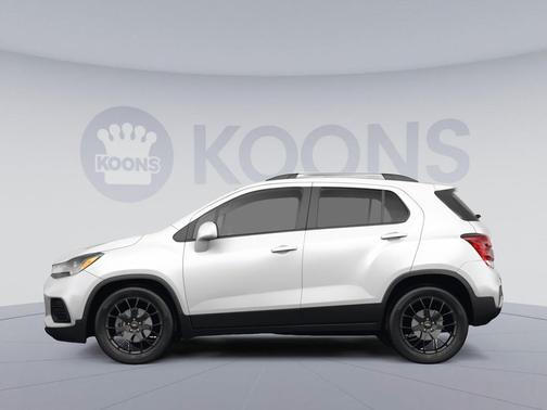 Summit White 2022 Chevrolet Trax LT