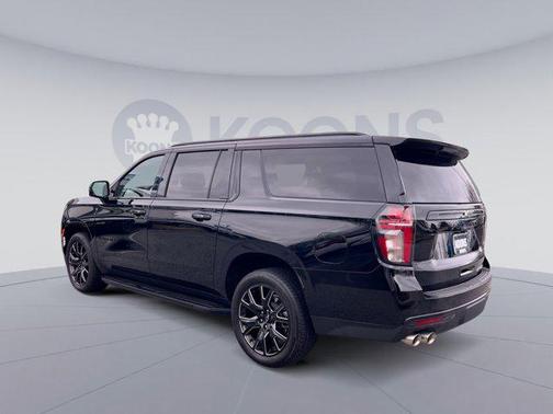 2023 Chevrolet Suburban RST