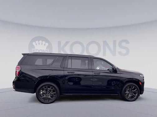 2023 Chevrolet Suburban RST