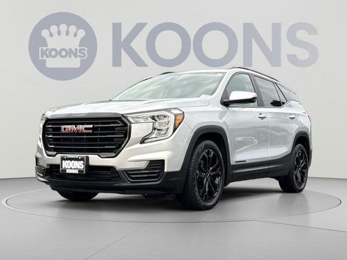 Quicksilver Metallic 2022 GMC Terrain SLE