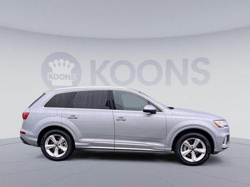 2023 Audi Q7 45 Premium