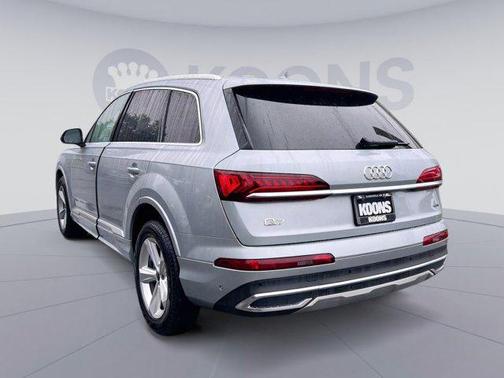 2023 Audi Q7 45 Premium