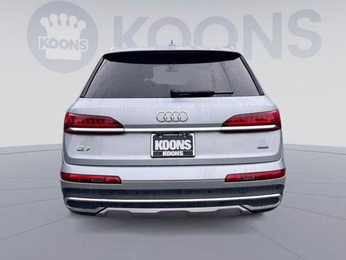 2023 Audi Q7 45 Premium