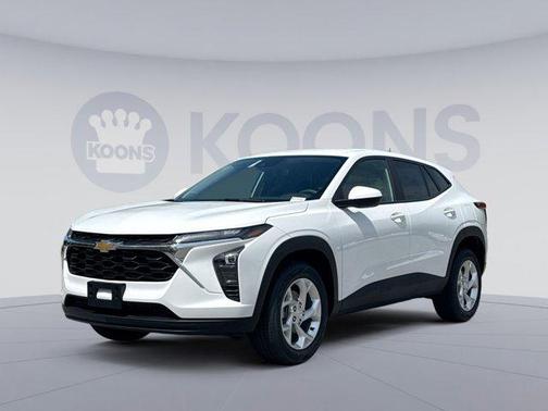 Summit White 2026 Chevrolet Trax LS