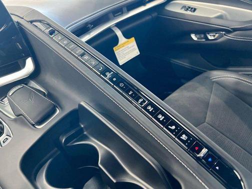 2025 Chevrolet Corvette Stingray w/3LT