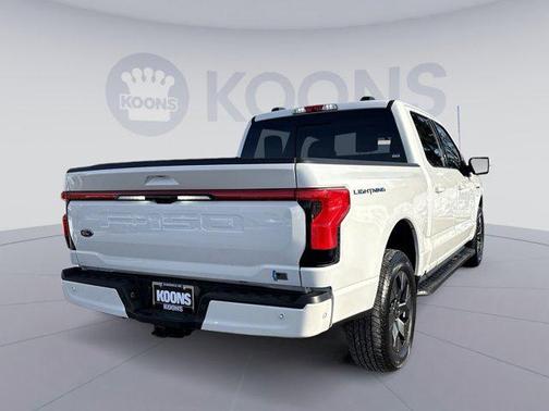 2023 Ford F-150 Lightning LARIAT