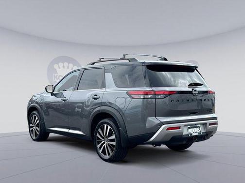 2024 Nissan Pathfinder Platinum 4WD