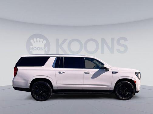 2023 GMC Yukon XL SLE