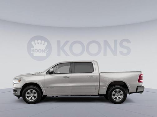Ivory White Tri-Coat Pearlcoat 2021 RAM 1500 Laramie