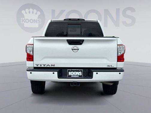2017 Nissan Titan SL