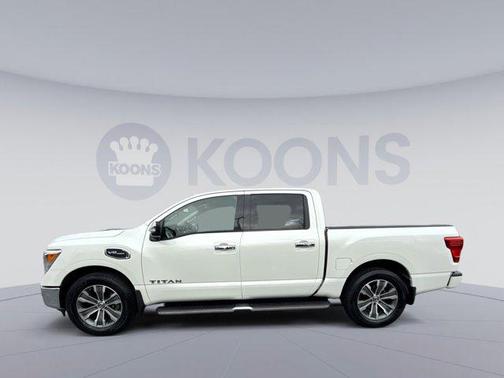 2017 Nissan Titan SL