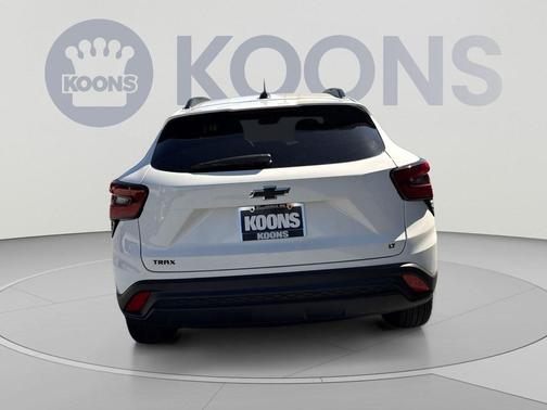 Summit White 2026 Chevrolet Trax LT