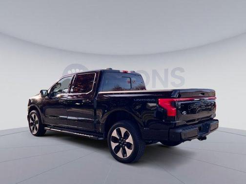 2022 Ford F-150 Lightning Platinum