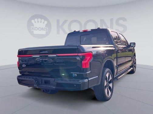2022 Ford F-150 Lightning Platinum
