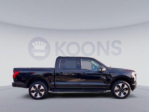 2022 Ford F-150 Lightning Platinum