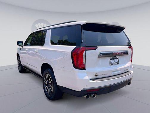 2023 GMC Yukon XL 4WD AT4