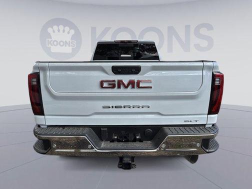 Glacier White Tricoat 2026 GMC Sierra 3500 SLT