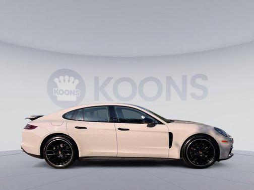 2019 Porsche Panamera 4