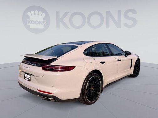 2019 Porsche Panamera 4